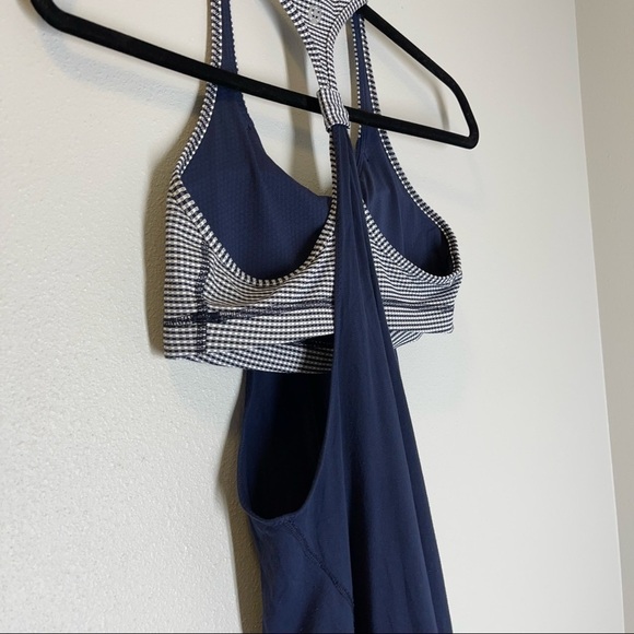 Lululemon Practice Freely Tank Top Inkwell Dark Navy Built in Sports Bra Size 6 - Picture 8 of 10